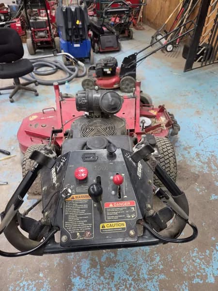 Exmark Turf Tracer 48in Walk-Behind Mower, detail view