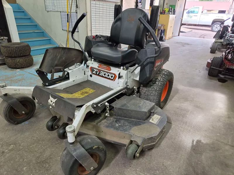 Bobcat ZT3000 Zero-Turn Radius Mower. Starts and Runs. 126.4 Hours., side view