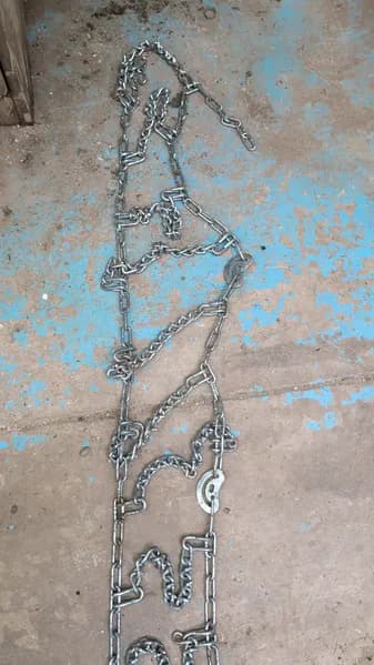 Single Tire Chain with Hooks and Shackles, primary view