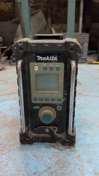 Makita Digital Construction Radio Receiver, side view