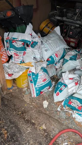 Morgro Snow and Ice Melter 50 lb Bags Lot, side view