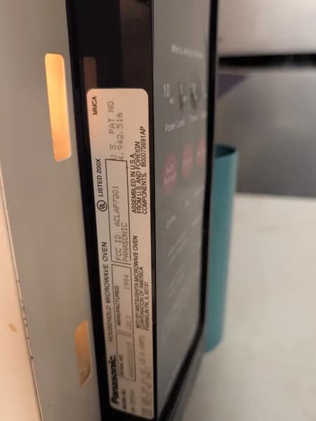 Panasonic Countertop Microwave Oven 1000W, rear view