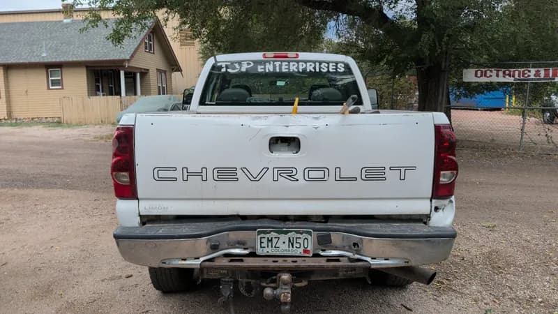 2003 Chevrolet Silverado 2500HD 4x4 – 6.6L Duramax Diesel – 153K Miles – Clean Title, detail view