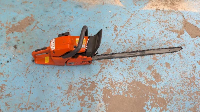 Husqvarna 460 Rancher Chainsaw, primary view