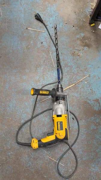 DeWalt Corded Rotary Hammer Drill w/ Auxiliary Handle, primary view