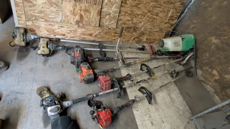 Lot of String Trimmers and Hedge Trimmers, primary view
