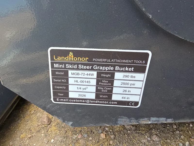 LandHonor Mini Skid Steer Grapple Bucket MGB-72-44W, rear view