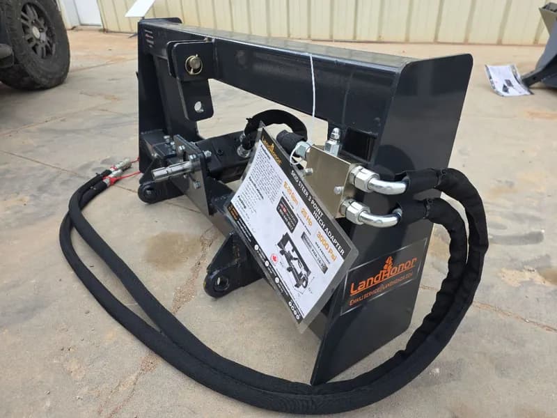 LandHonor Skid Steer 3 Point Hitch Adapter PHA-16-2C, rear view