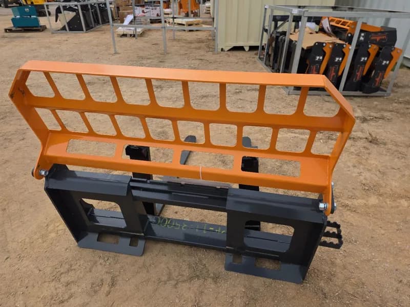 LandHonor 42-inch Skid Steer Pallet Fork with Headache Rack, interior view