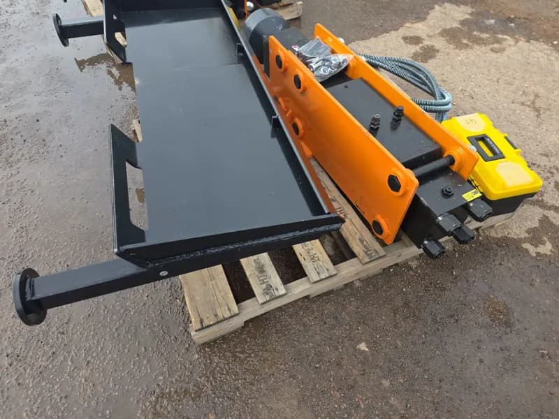 Wolverine PD-12-08D Skid Steer Post Driver, primary view