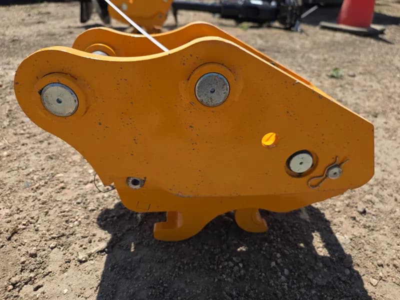 Quick Connect Coupler for Excavator, rear view