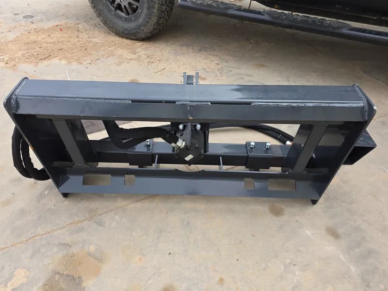 LandHonor Skid Steer 3 Point Hitch Adapter PHA-16-2C, detail view