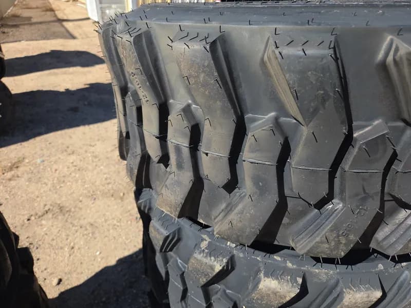 Set of 4 New Tires for Skid Steer 12-16.5 SKS-1, detail view