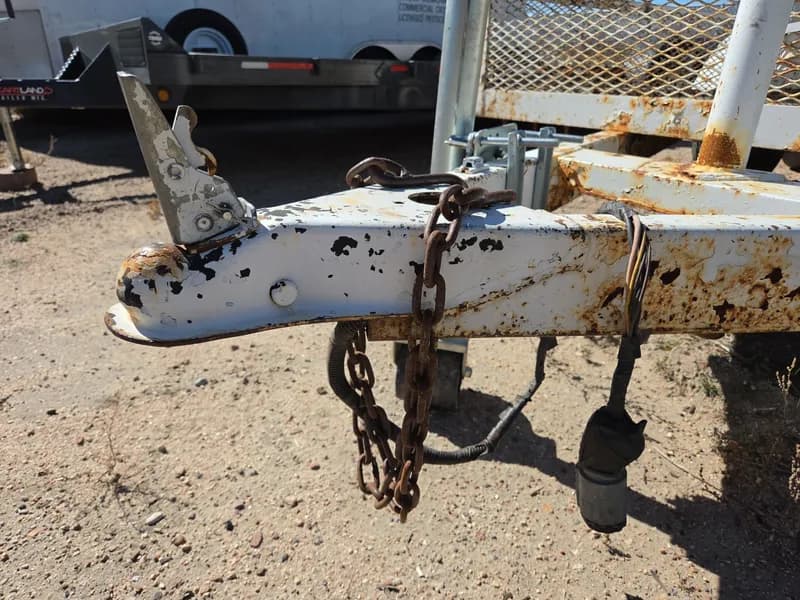 Utility Trailer with Clean Title Included 14', detail view