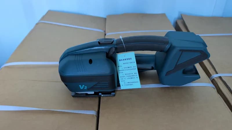 V2 Battery Powered Plastic Strapping Tool, side view