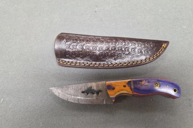 Damascus Steel Fixed Blade Hunting Knife w/ Leather Sheath, rear view