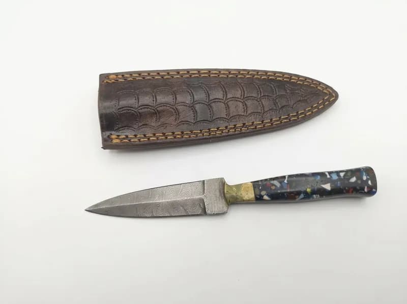 Fixed Blade Dagger Knife w/ Patterned Steel Blade, Resin Handle & Leather Sheath, primary view
