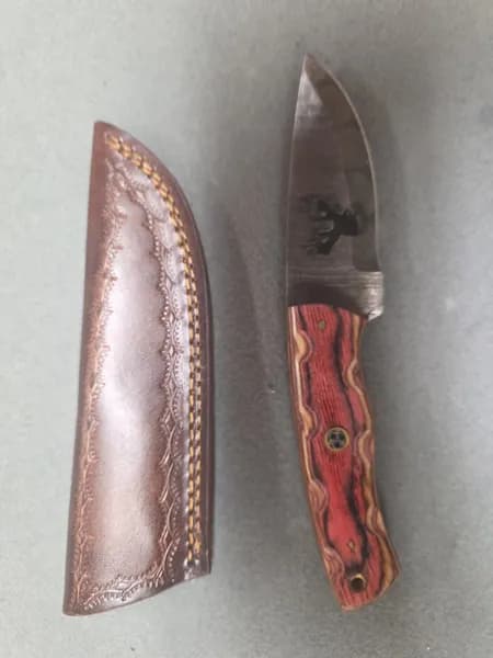 Lot of 2 Fixed Blade Knives w/ Leather Sheaths, Dagger & Drop-Point, rear view