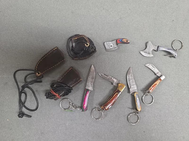 Lot of 6 Miniature Damascus-Pattern Style Keychain Knives & 3 Sheaths, side view