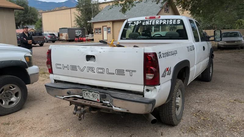2003 Chevrolet Silverado 2500HD 4x4 – 6.6L Duramax Diesel – 153K Miles – Clean Title, close-up view