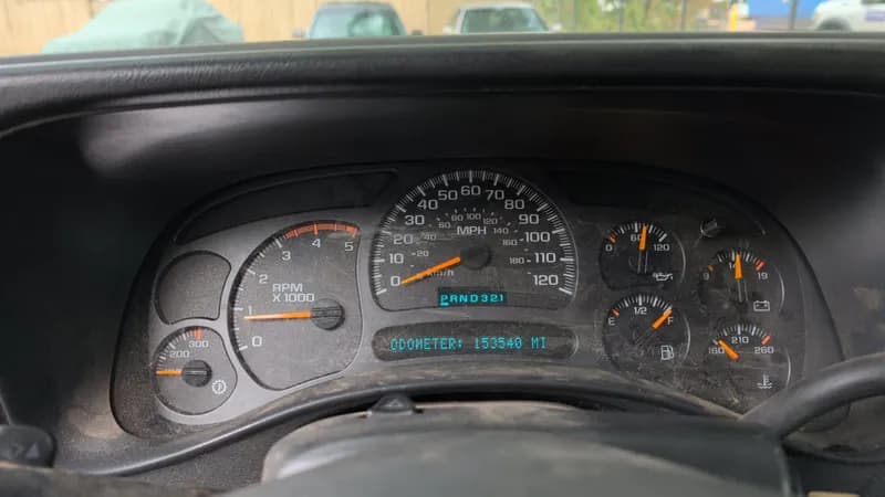 2003 Chevrolet Silverado 2500HD 4x4 – 6.6L Duramax Diesel – 153K Miles – Clean Title, view 14