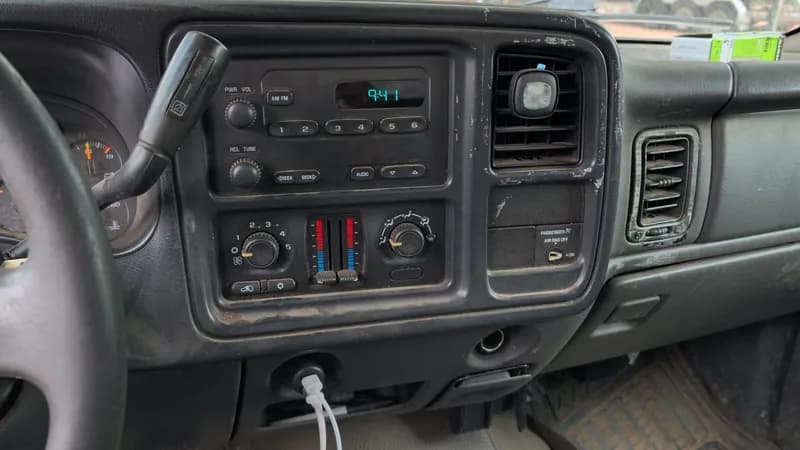 2003 Chevrolet Silverado 2500HD 4x4 – 6.6L Duramax Diesel – 153K Miles – Clean Title, view 16