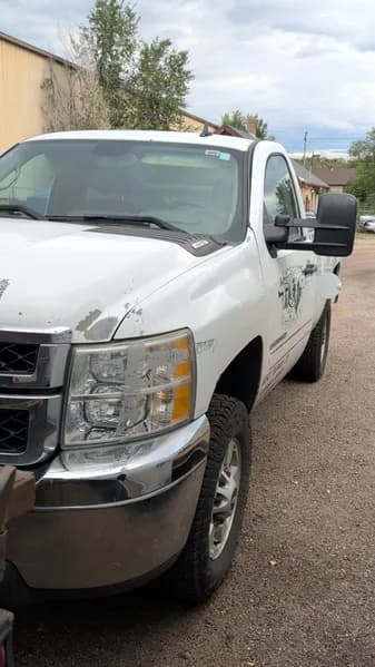 2013 Chevrolet Silverado 2500HD LT 4x4 – 6.0L V8 – 122K Miles – Starts – Clean Title, detail view