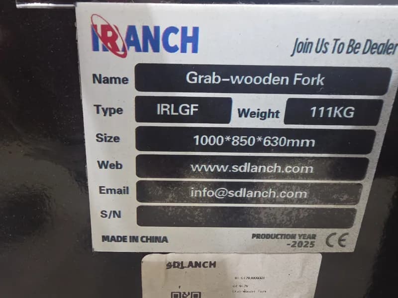 Heavy Duty Wood Grab Bucket for Mini Skid Steer , detail view
