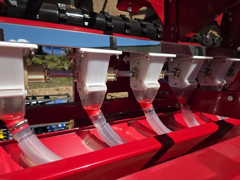 AGT STSD10 Agricultural Seeder Attachment with Three-Point Hitch, detail view