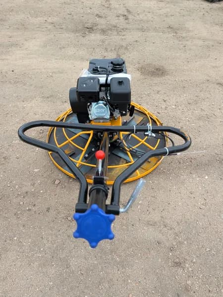Gas-Powered Concrete Power Trowel Finishing Machine FT90B, rear view