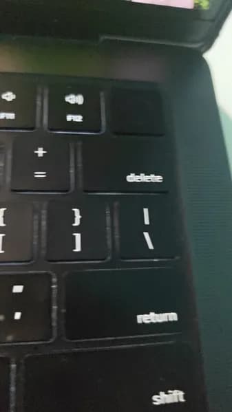 Apple Magic Keyboard with Function Keys, interior view